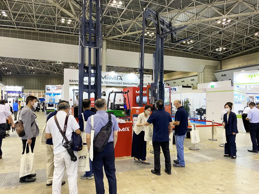 米瑪電動(dòng)叉車東京展會(huì).jpg