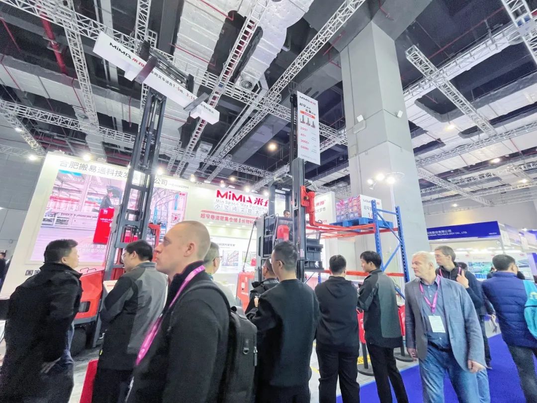 米瑪MiMA叉車(chē)國(guó)際紡織展演示.jpg 米瑪MiMA叉車(chē)國(guó)際紡織展演示.jpg