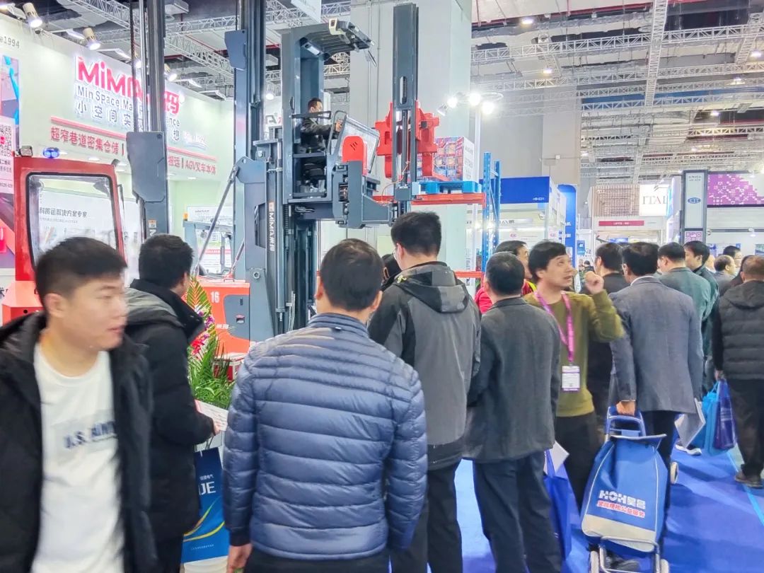 米瑪MiMA電動(dòng)叉車(chē)國(guó)際紡織展.jpg 米瑪MiMA電動(dòng)叉車(chē)國(guó)際紡織展.jpg