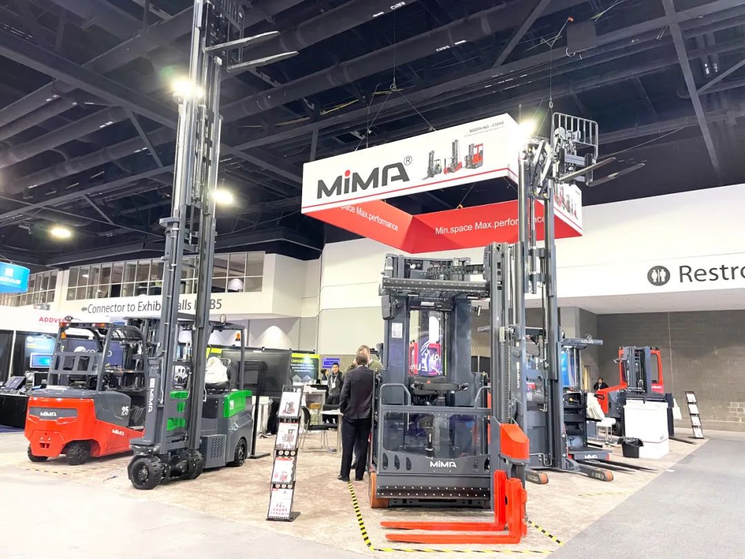 米瑪電動(dòng)叉車展會(huì)1.jpg 米瑪電動(dòng)叉車展會(huì)1.jpg