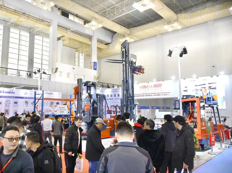 米瑪電動(dòng)叉車展會(huì)2.jpg 米瑪電動(dòng)叉車展會(huì)2.jpg