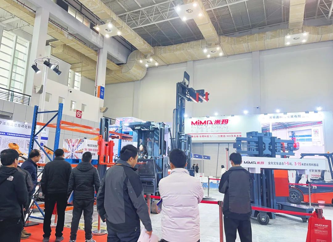 米瑪電動(dòng)叉車展會(huì)5.jpg 米瑪電動(dòng)叉車展會(huì)5.jpg