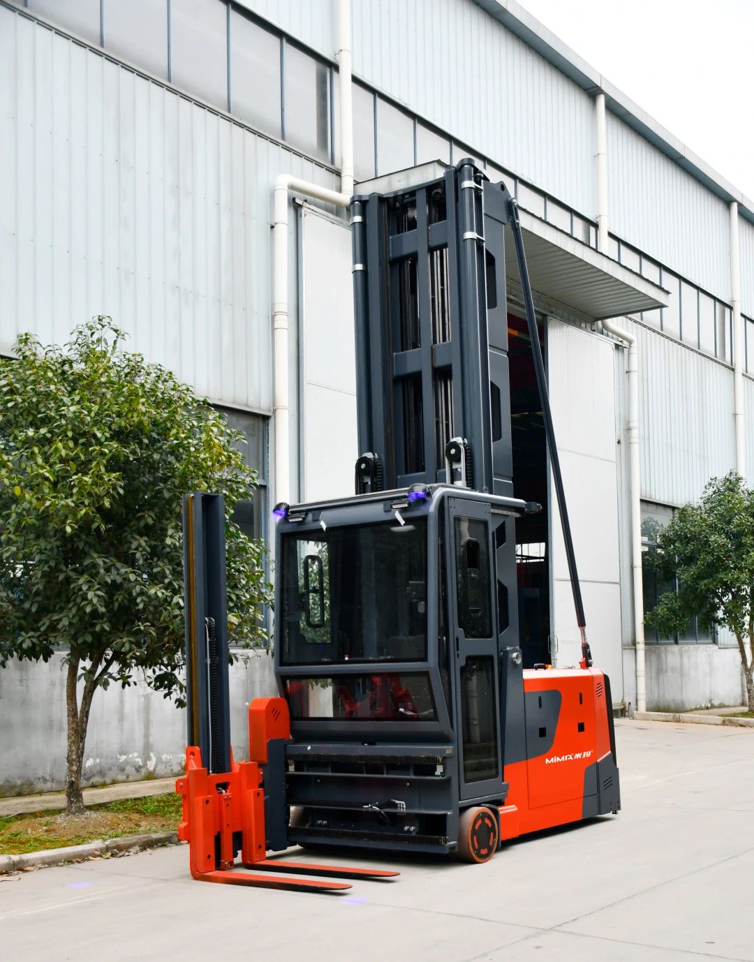 米瑪冷庫三向叉車3.jpg 米瑪冷庫三向叉車3.jpg